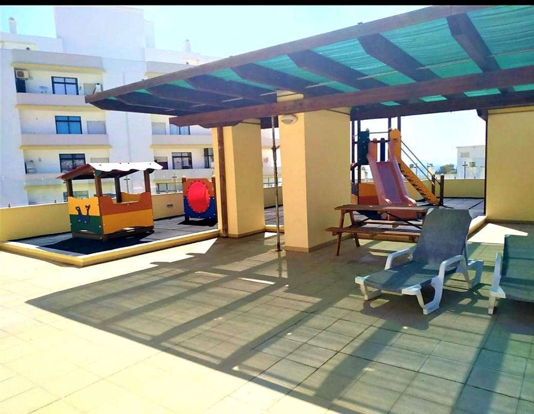 Appartamento Ocean Breeze - Terrace Pools Armação de Pêra Esterno foto